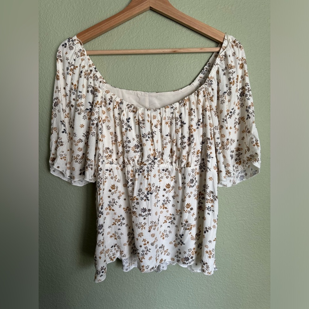 FLORAL TOP